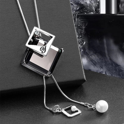 Women’s Long Pendant Necklace