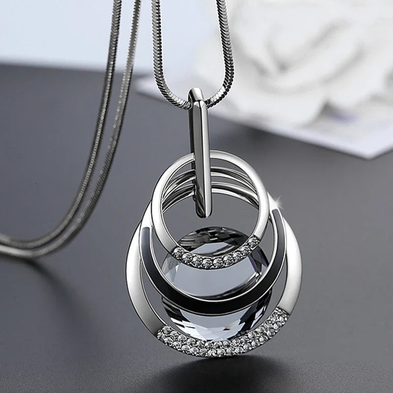 Women’s Long Pendant Necklace