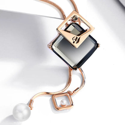 Women’s Long Pendant Necklace