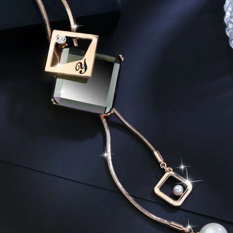Women’s Long Pendant Necklace