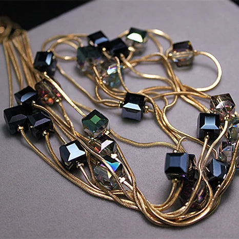 Women’s Elegant Crystal Necklace