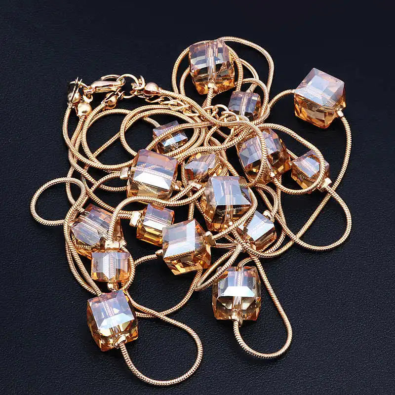 Women’s Elegant Crystal Necklace