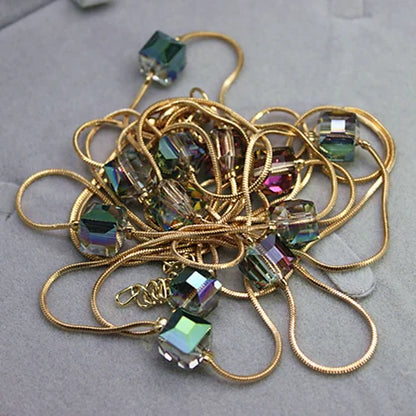 Women’s Elegant Crystal Necklace