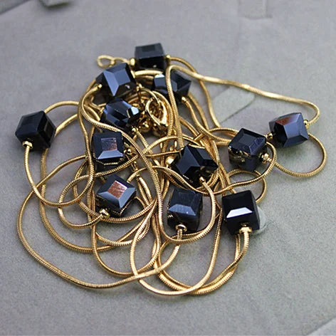 Women’s Elegant Crystal Necklace