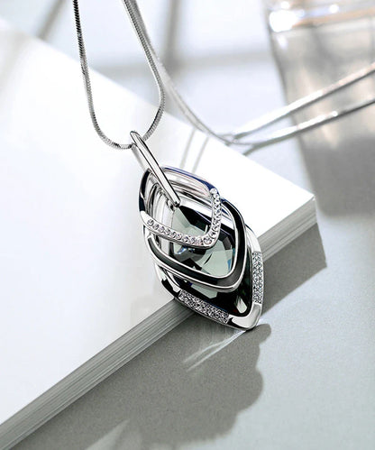 Women’s Long Pendant Necklace