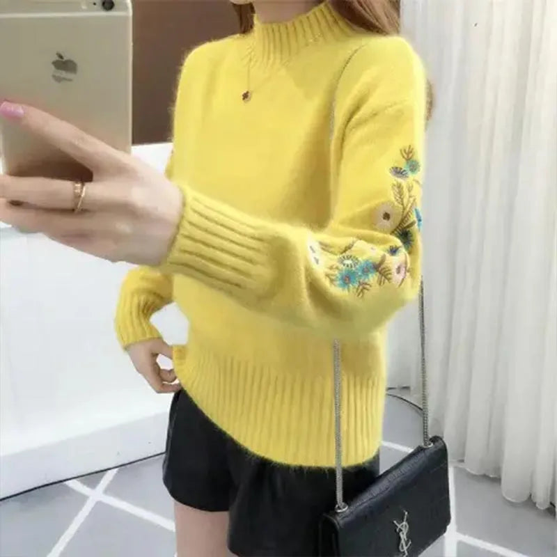 Embroidered Sleeve Knit Pullover