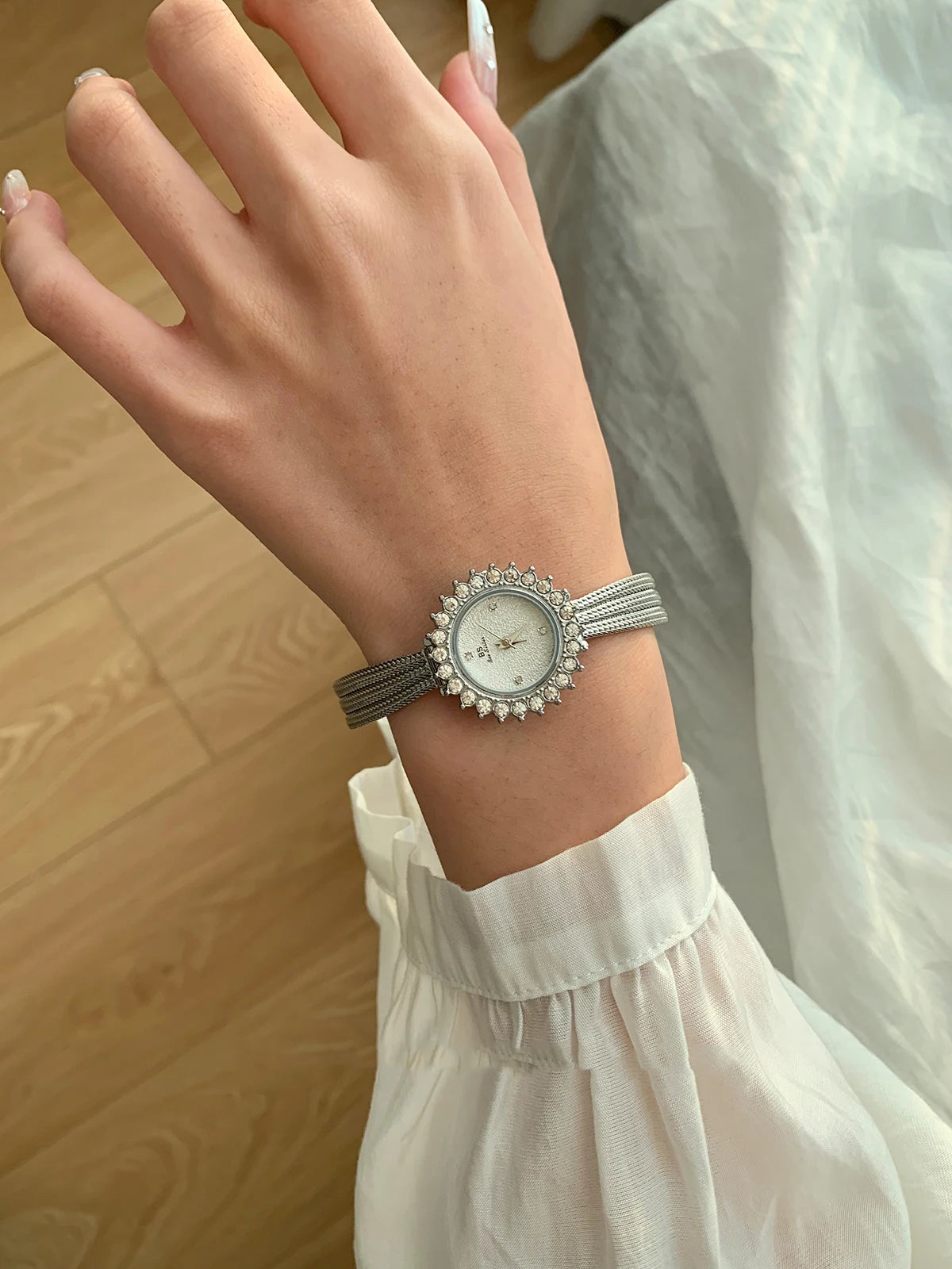 Round Alloy Watch