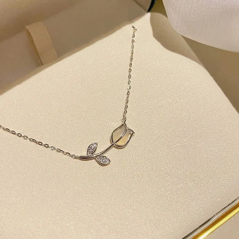 Zircon Clavicle Chain Necklace