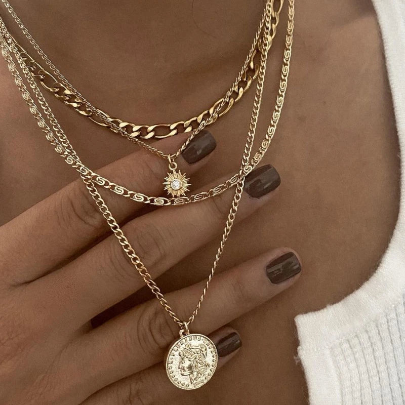 Women’s Hamsa Pendant Necklace