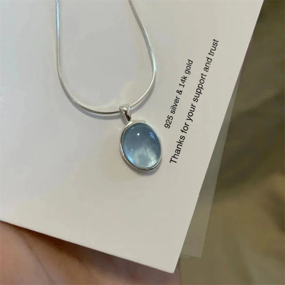 Retro Aquamarine Pendant Necklace