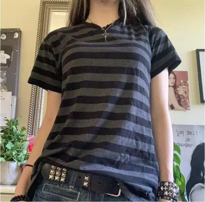 Everyday Broadcloth Striped Crew Neck True-To-Size Fit T-Shirt