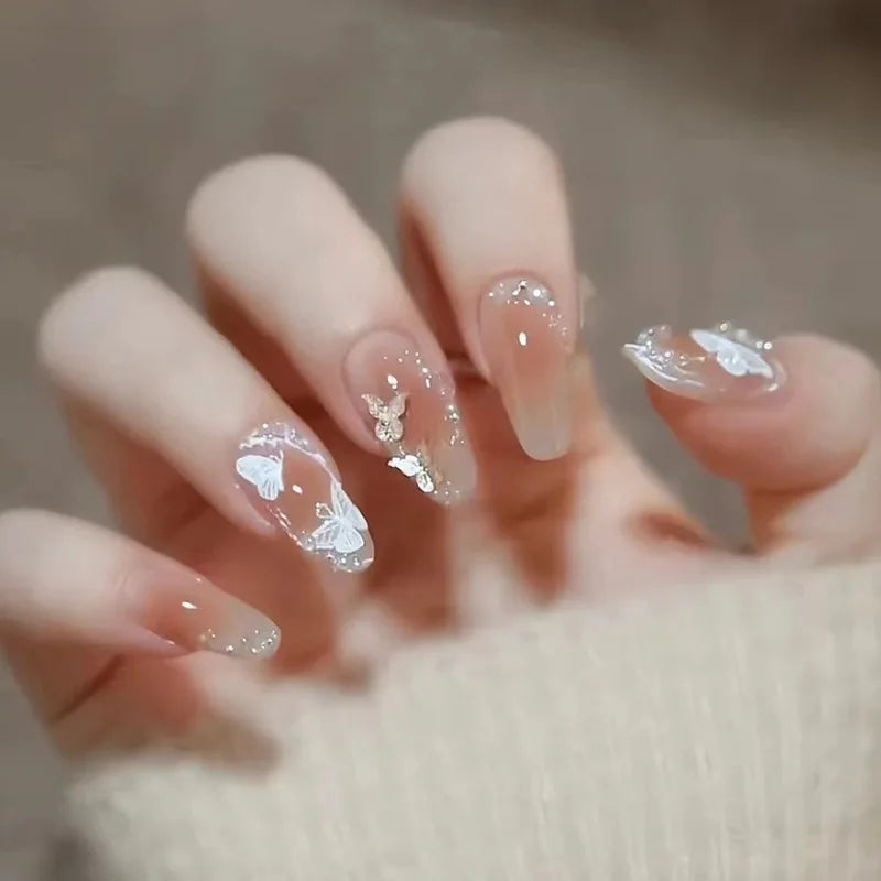 Gradient Wearing Fake Nails Long