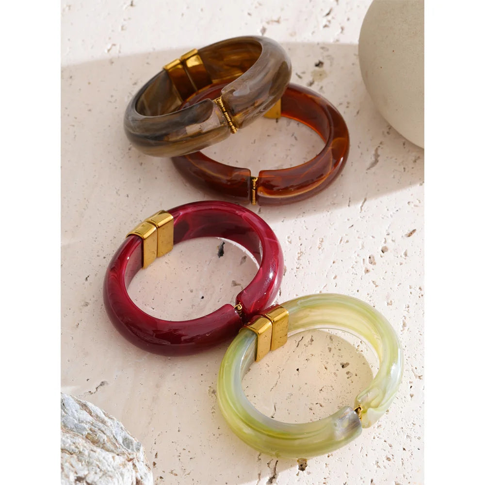 Acrylic Gold Bangle Set