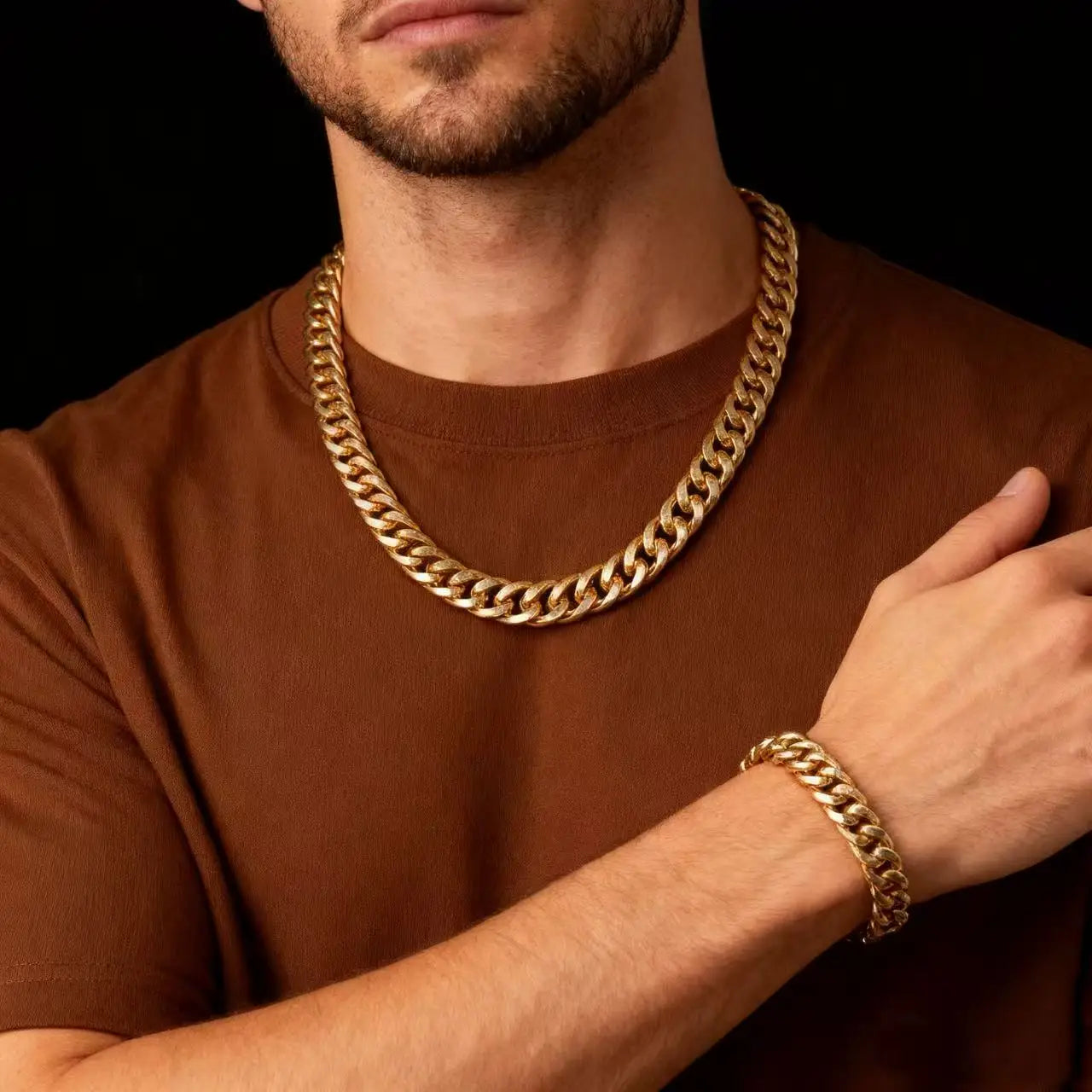 HNSP Gold Curb Necklace
