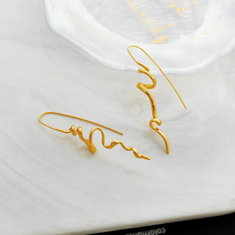 Exquisite Retro Design Earrings