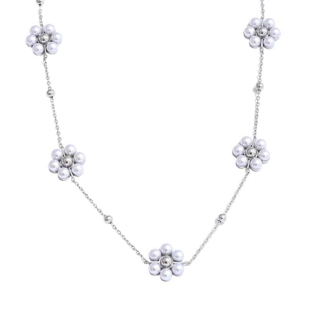 Pearl Plant Pendant Necklace
