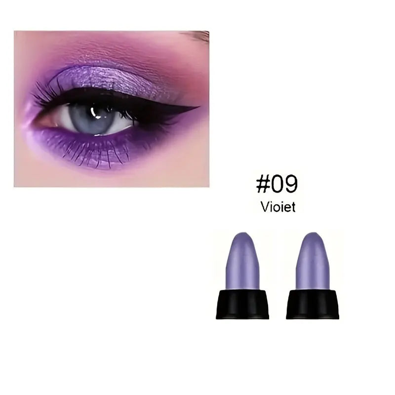 Pearlescent glitter eyeliner