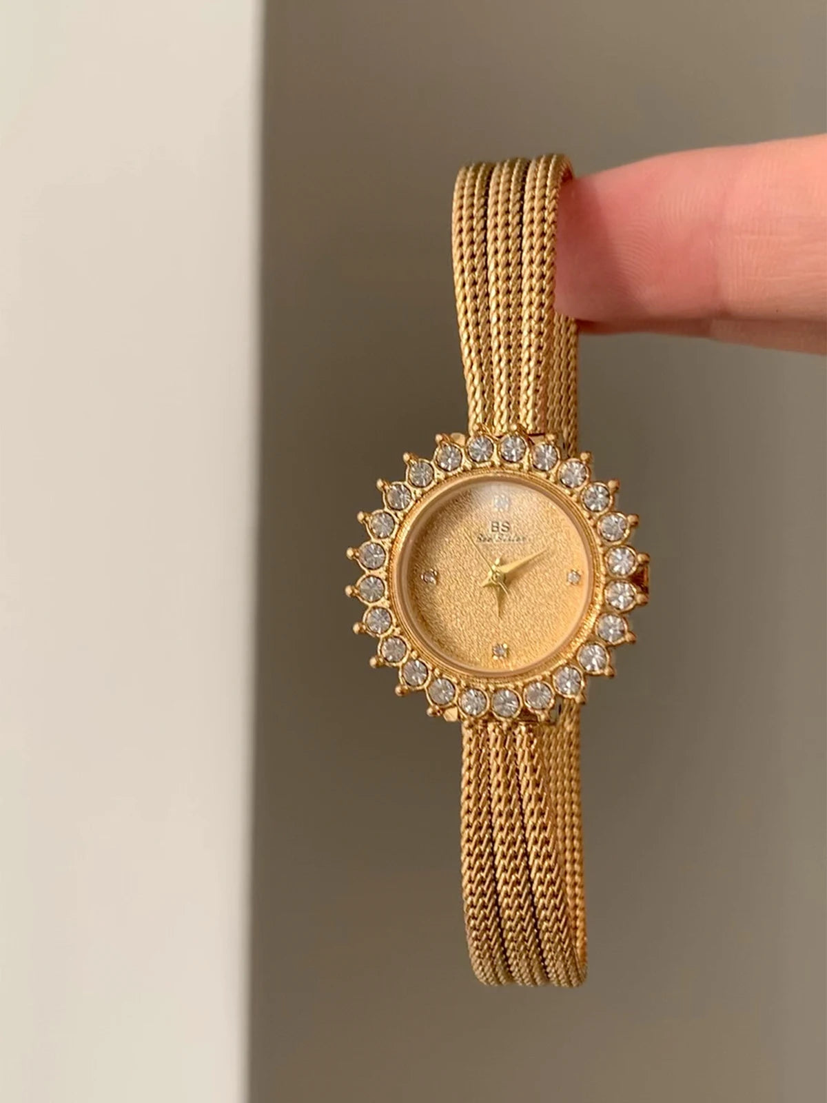 Round Alloy Watch