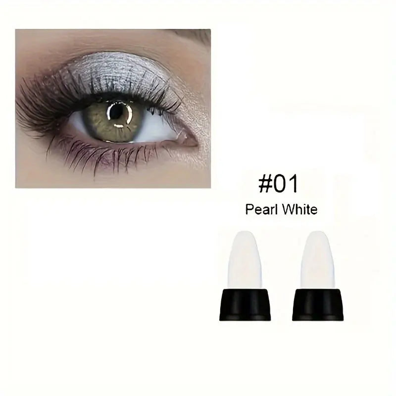 Pearlescent glitter eyeliner