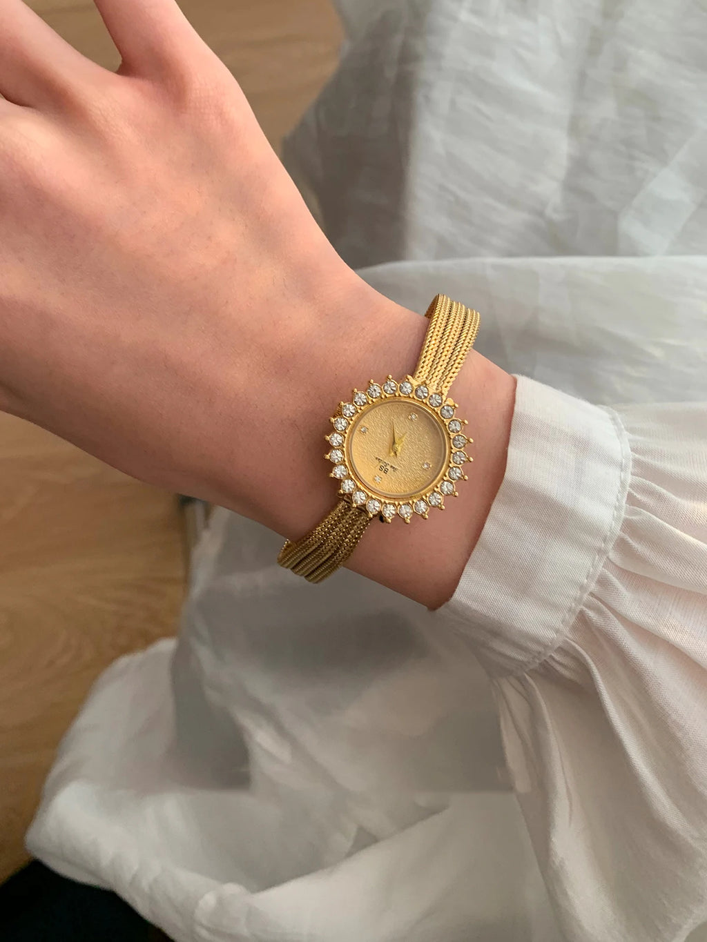 Round Alloy Watch