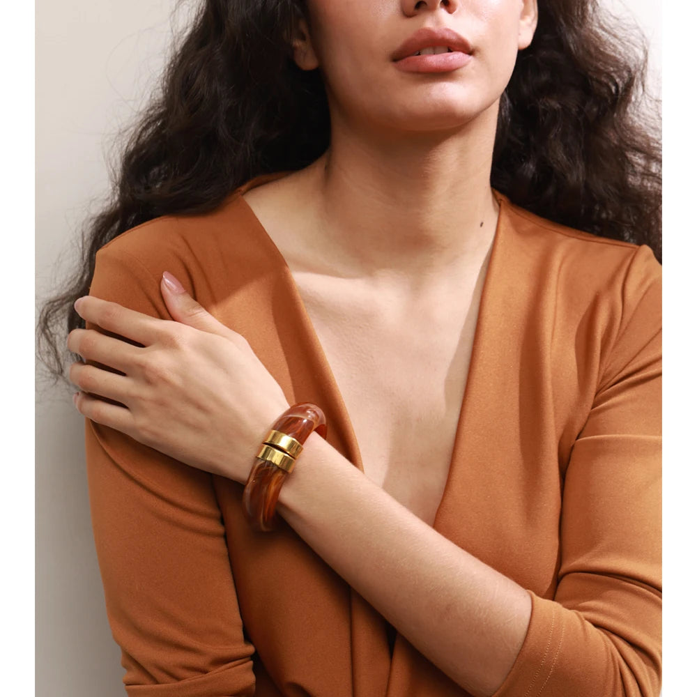 Acrylic Gold Bangle Set