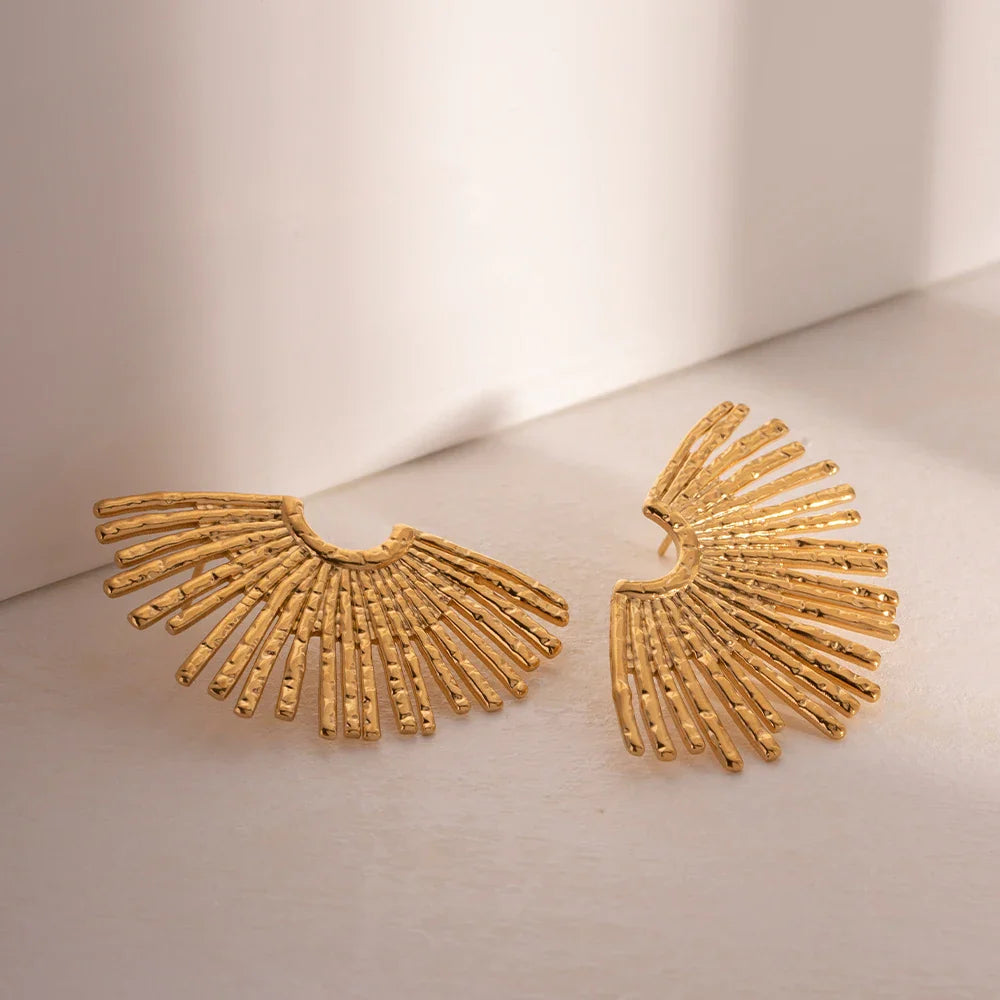 Hollow Gold Pendant Earrings