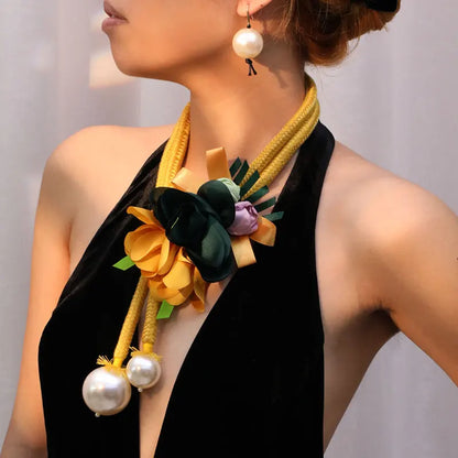 Boho Pearls Flower Necklace