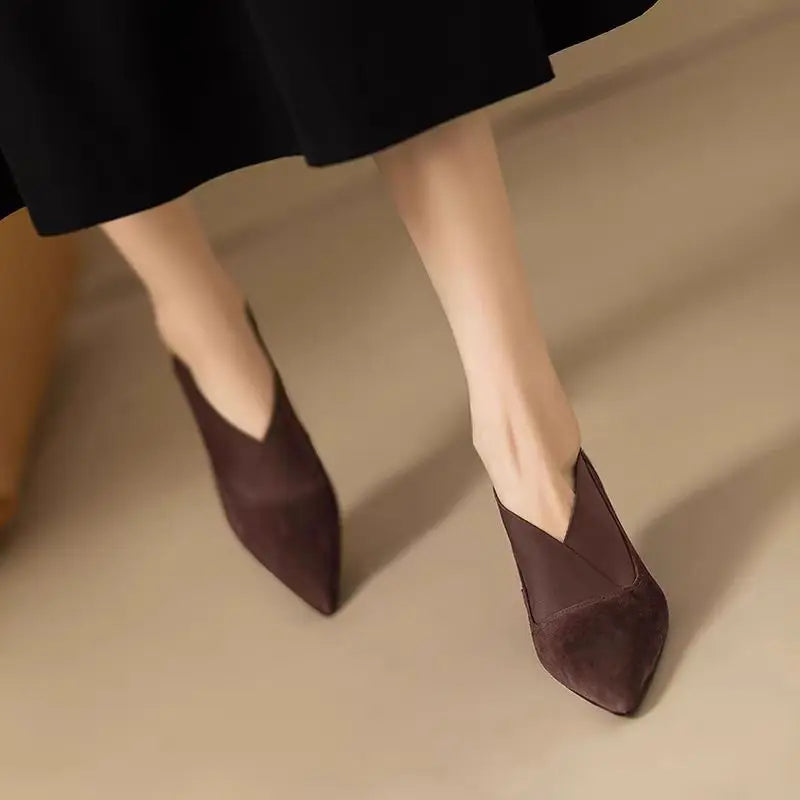 Elegant Pointed Heel Pumps