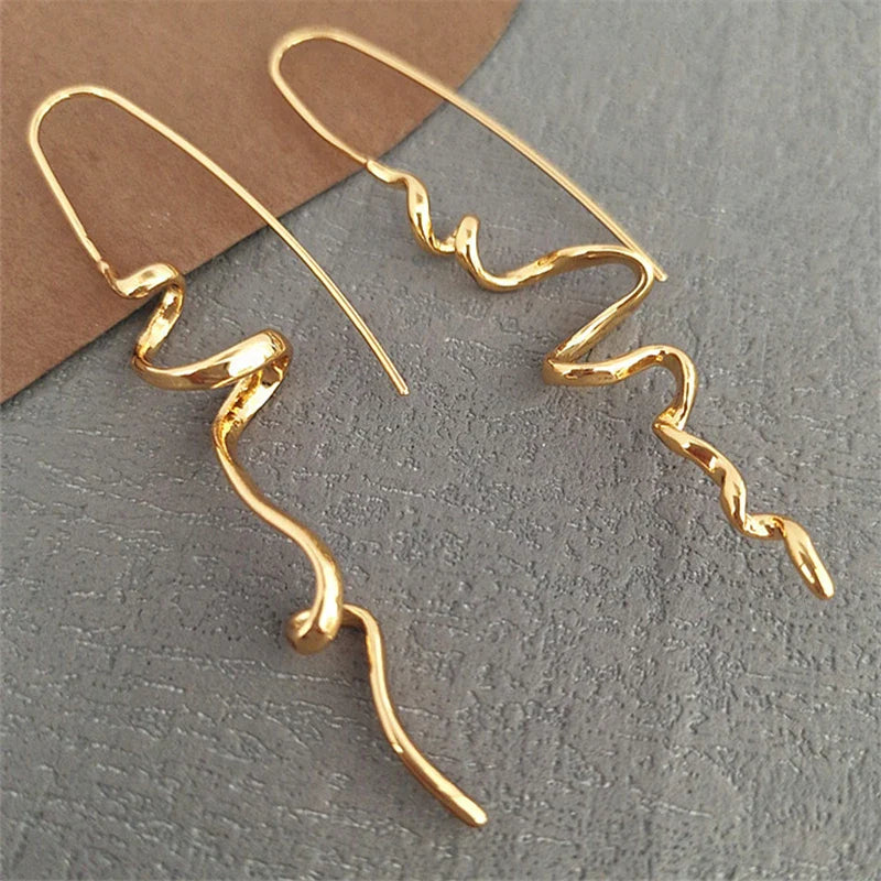 Exquisite Retro Design Earrings