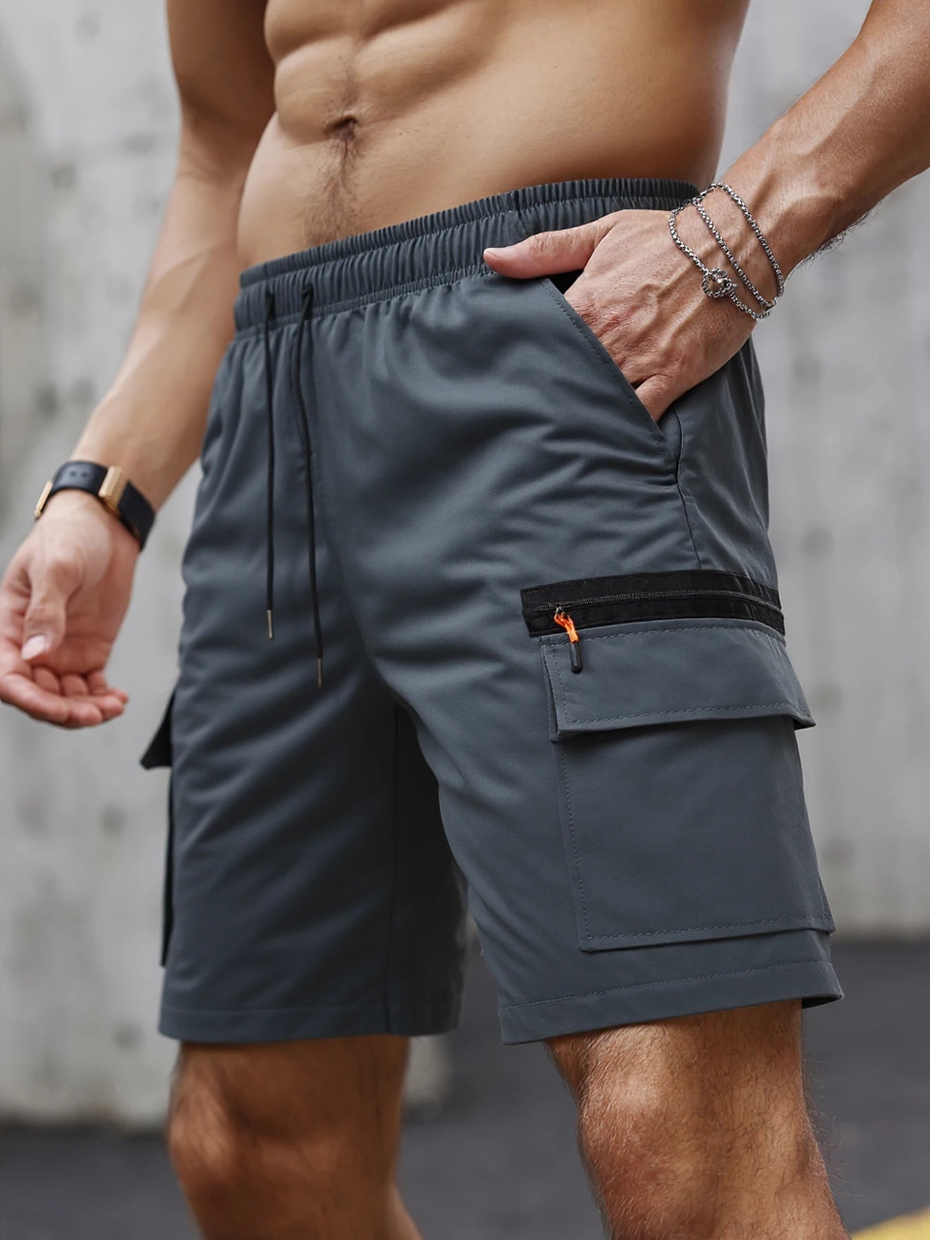 Big Pocket Elastic Cargo Shorts