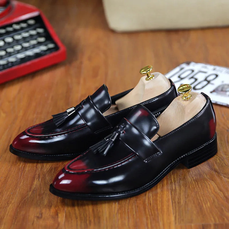 Pointed Fringe Leather Shoes