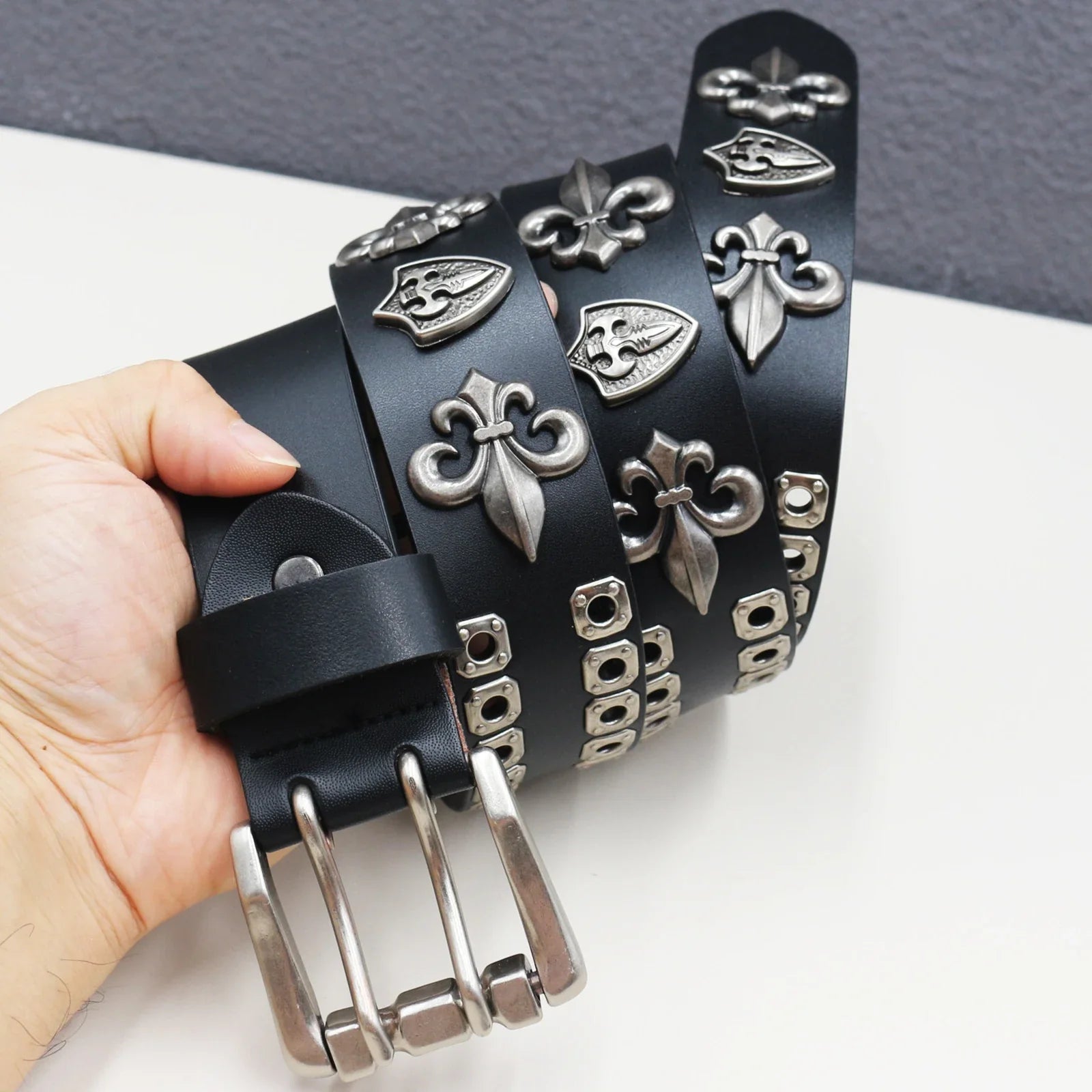 Heavy duty leather belt