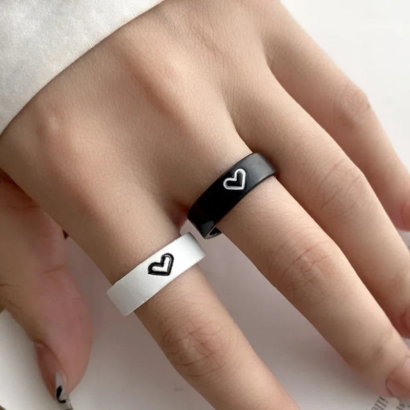 Simple Couple Rings Set