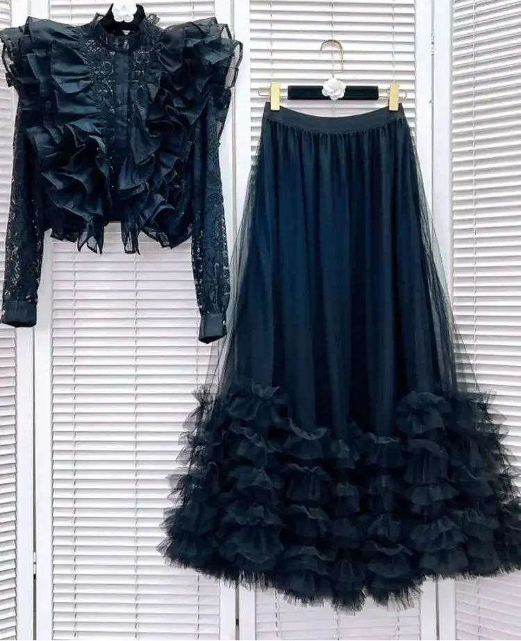 Women’s Hollow Lace Suit