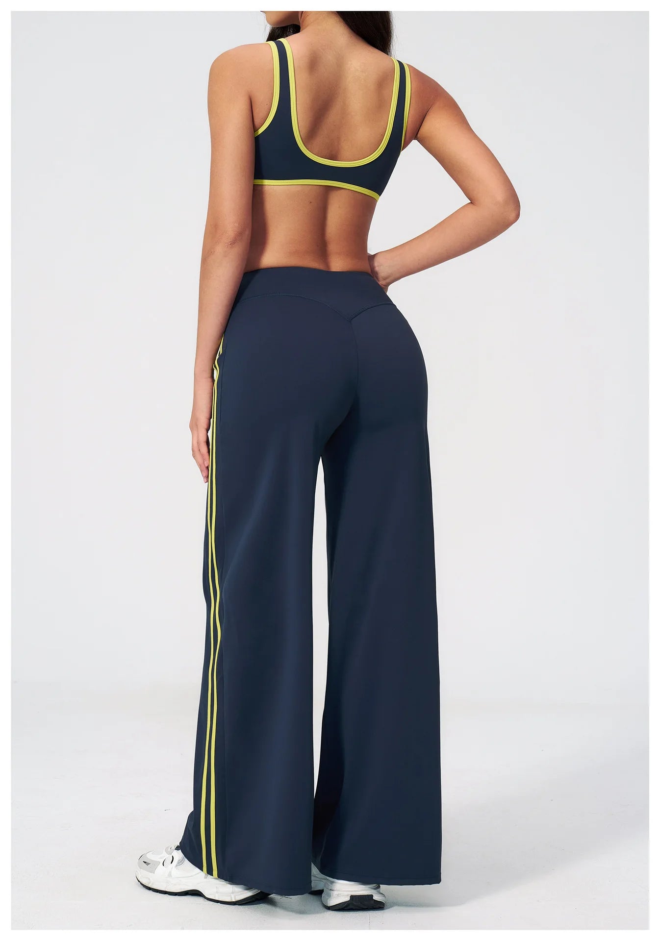 Nylon Striped Sleeveless True-To-Size Fit Two-Piece Yoga Set