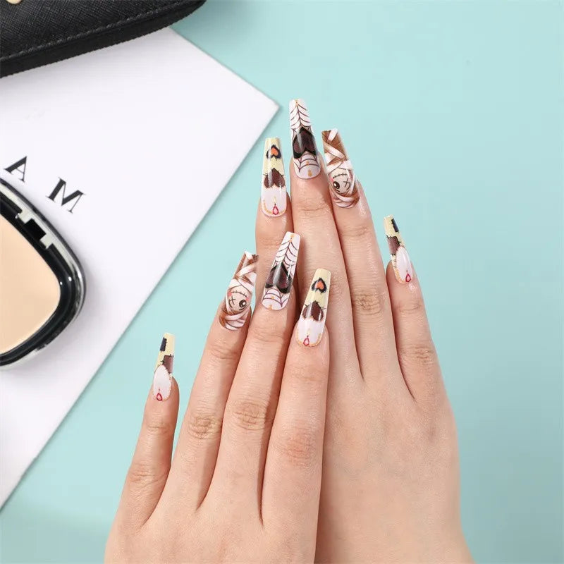 Gradient Wearing Fake Nails Long
