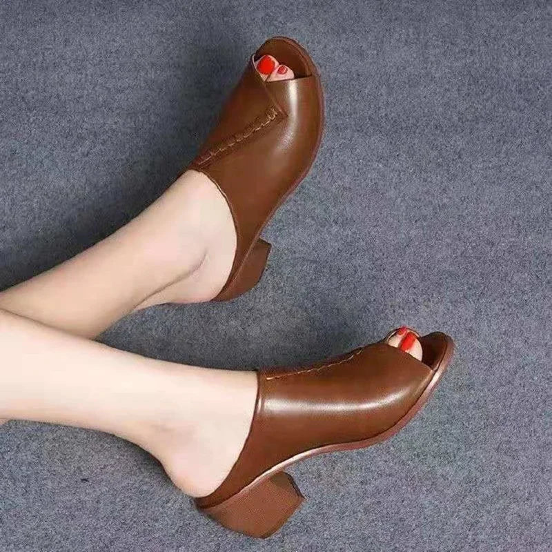 Thick-Heeled Leather Sandals