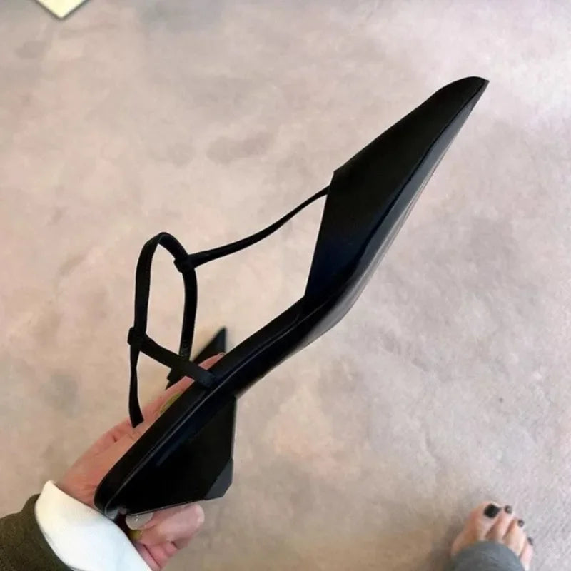 Elegant Pointed Heel Pumps
