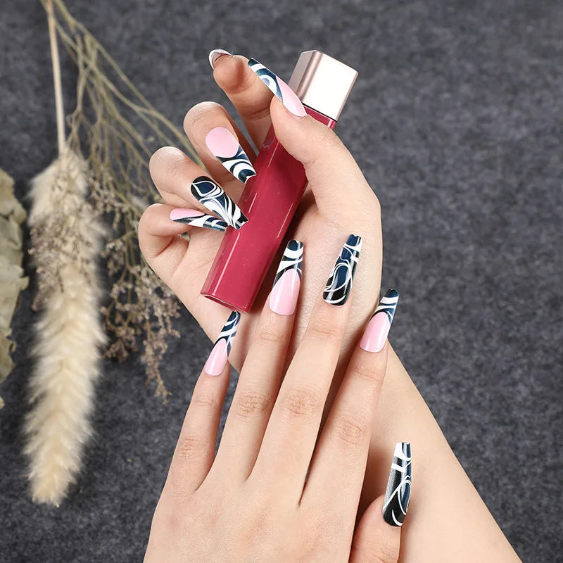 Gradient Wearing Fake Nails Long