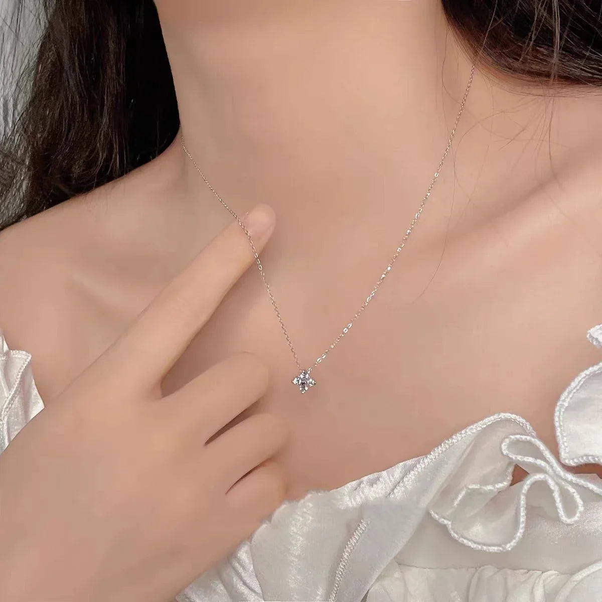 Elegant Zircon Party Necklace