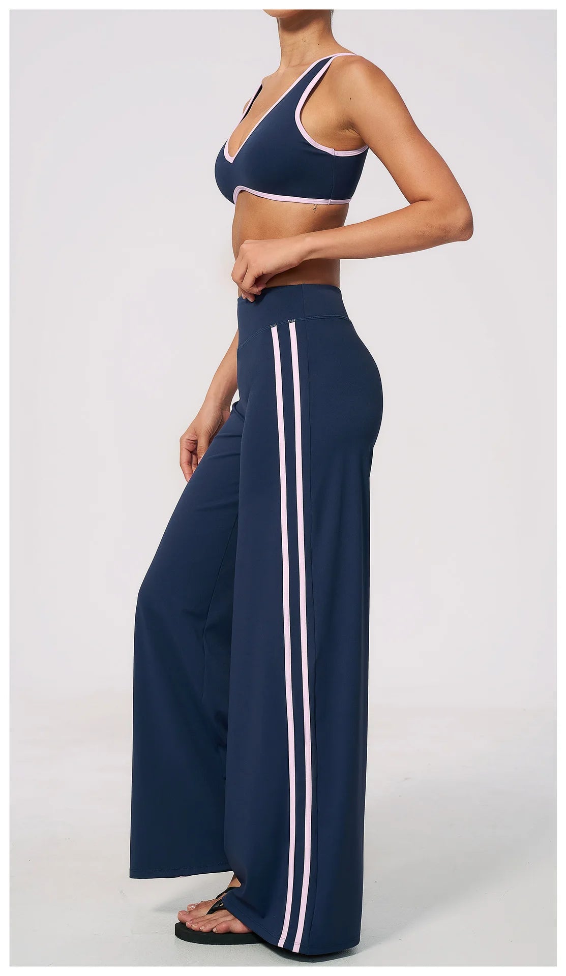 Nylon Striped Sleeveless True-To-Size Fit Two-Piece Yoga Set
