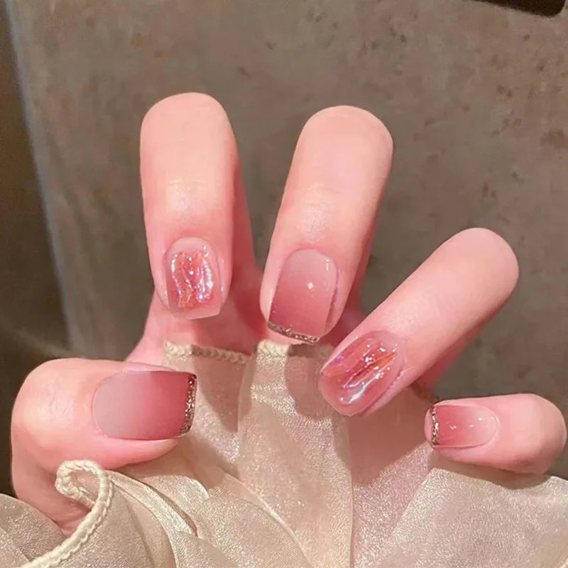 Gradient Wearing Fake Nails Long