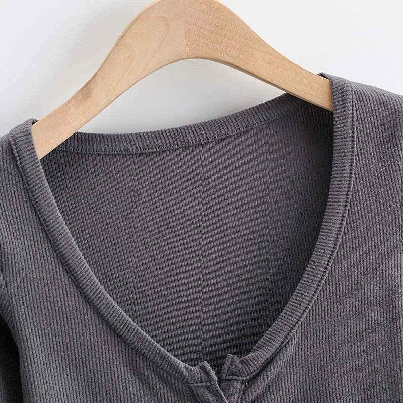 Broadcloth Solid V-Neck True-To-Size Fit Crop Top