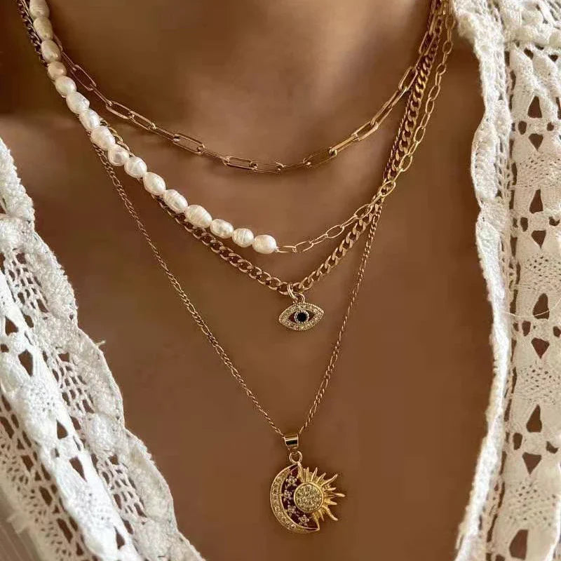 Women’s Hamsa Pendant Necklace