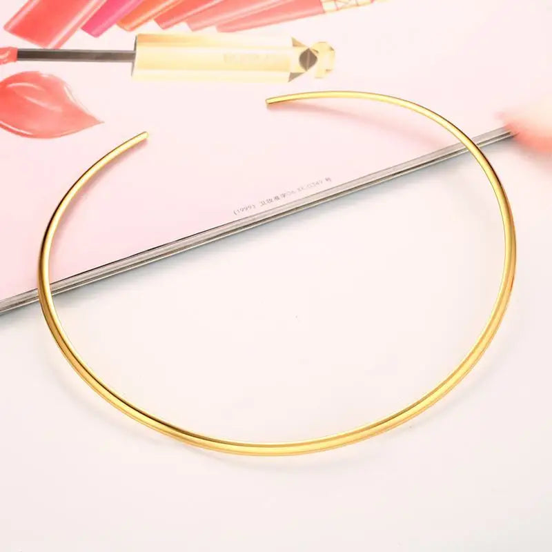 Open Collar Choker Necklace