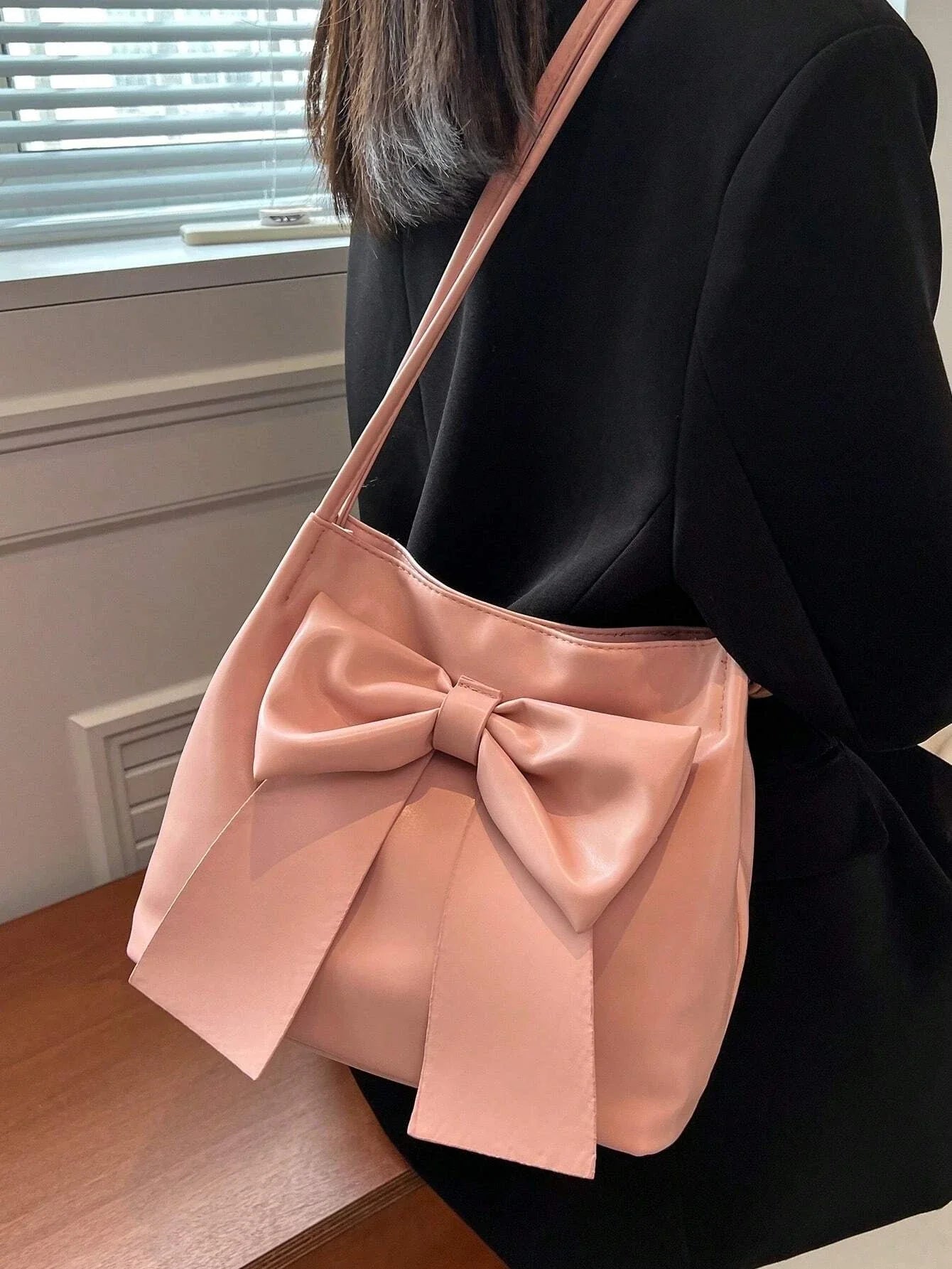 Fashionable Bow Knot Shoulder Bag