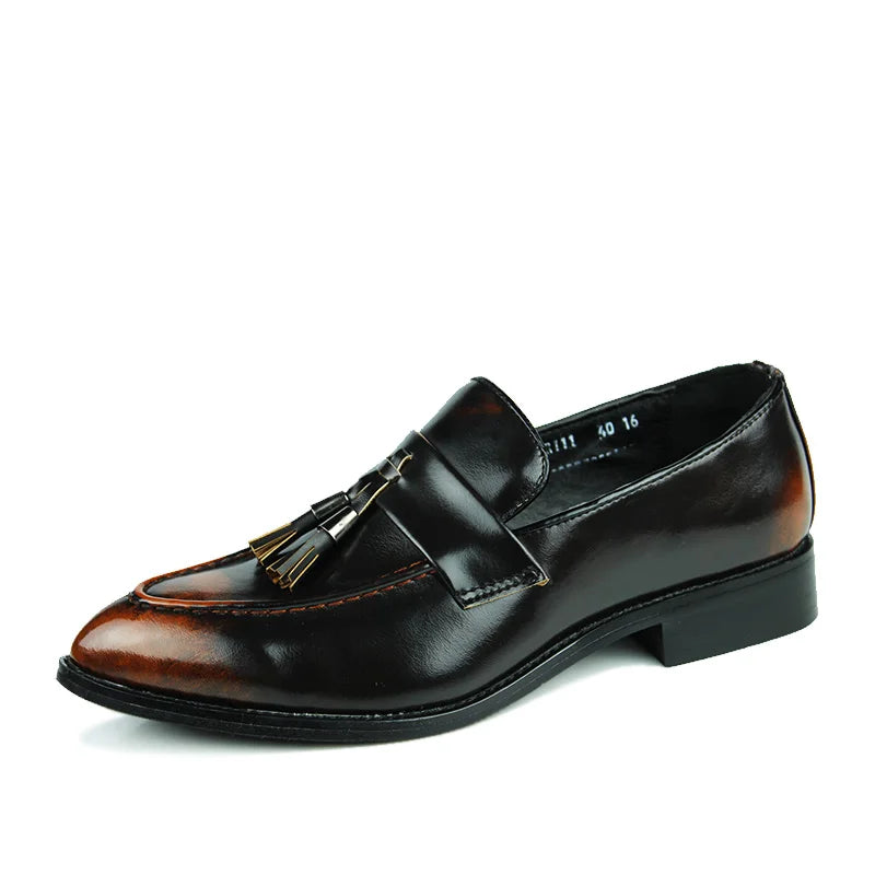 Pointed Fringe Leather Shoes