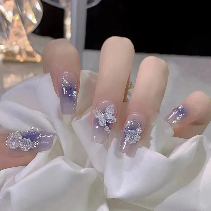 Gradient Wearing Fake Nails Long