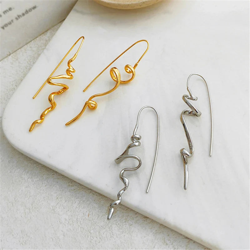 Exquisite Retro Design Earrings