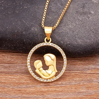Zircon MOM Heart Necklace